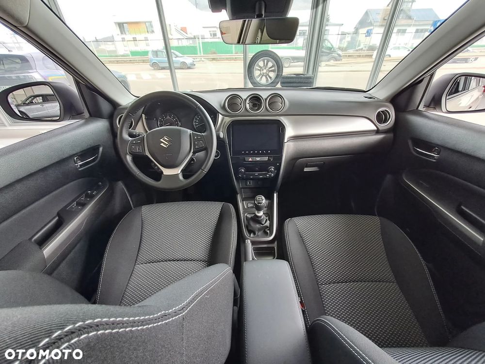 Suzuki Vitara 1.4 Boosterjet mHEV Premium Plus 2WD - 9