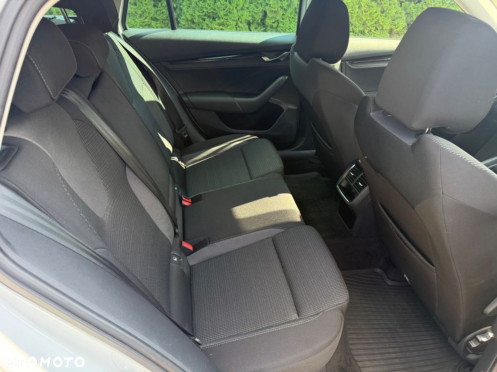 Skoda Octavia 1.5 TSI ACT Ambition - 25