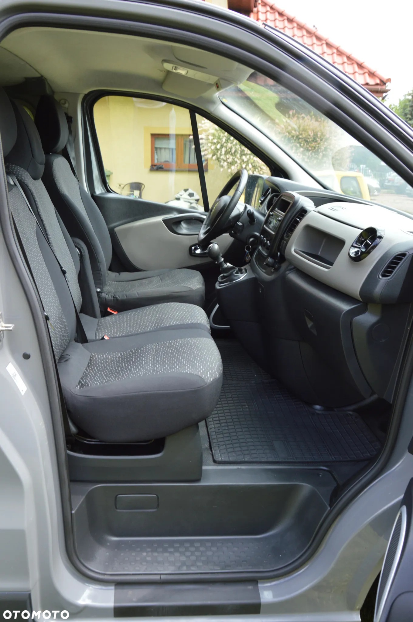 Renault Trafic Vivaro - 32