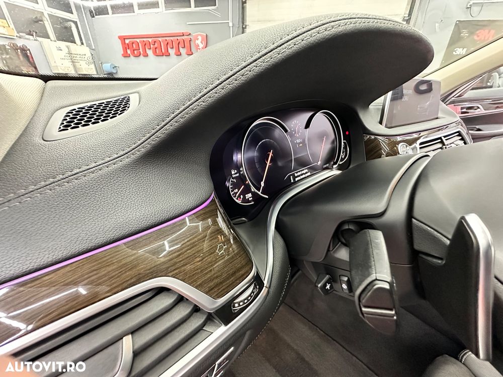 BMW Seria 7 730d xDrive - 21