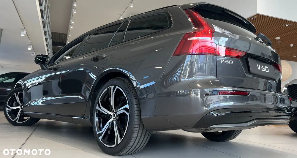 Volvo V60 B4 B DKG Ultimate Dark - 4
