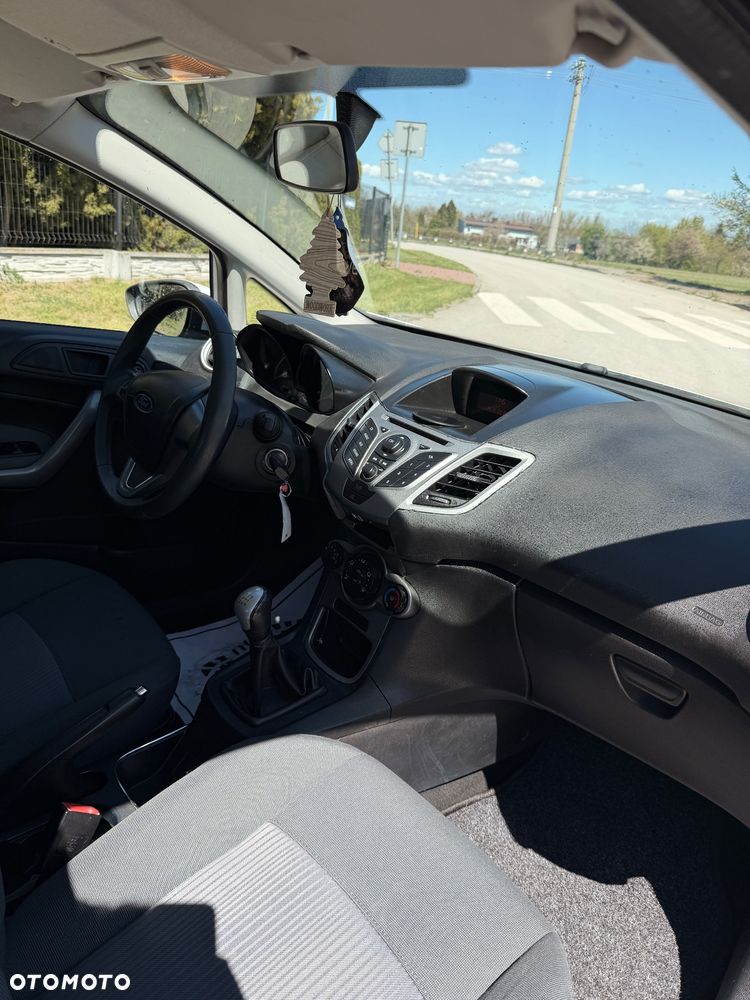 Ford Fiesta 1.25 SYNC Edition - 22