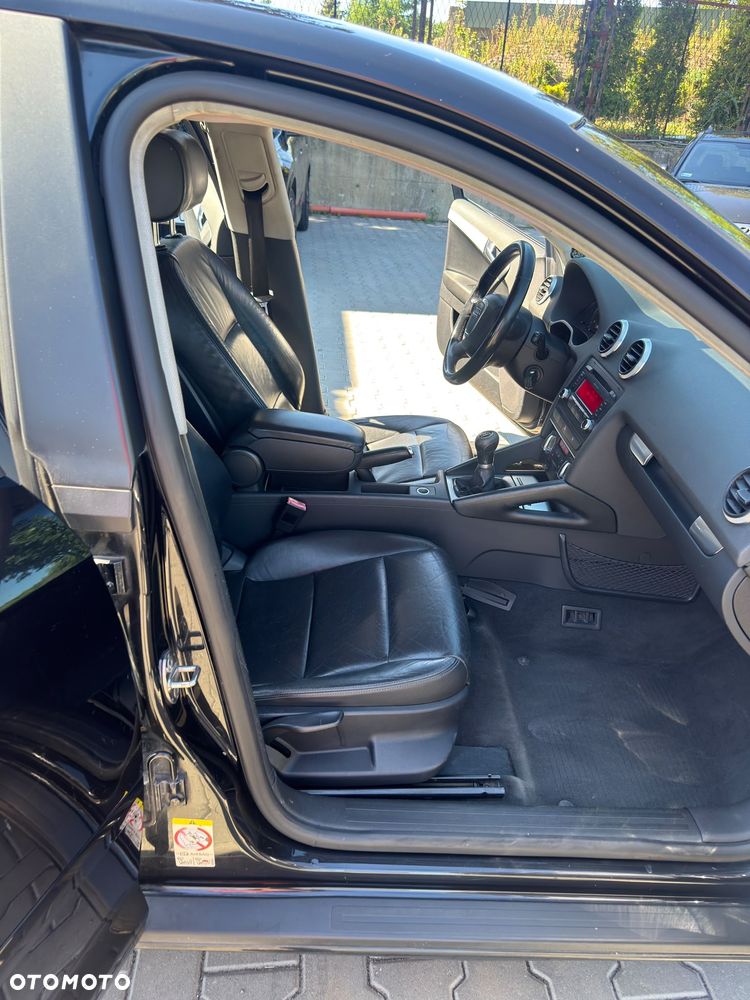 Audi A3 Sportback 2.0 TDI DPF Ambiente - 18