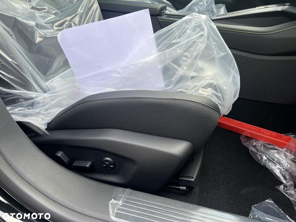 Peugeot 408 1.2 PureTech mHEV GT Exclusive S&S e-DSC6 - 12