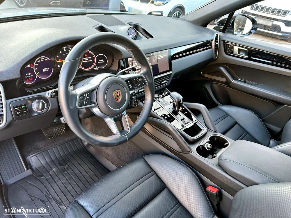 Porsche Cayenne Coupé E-Hybrid - 26