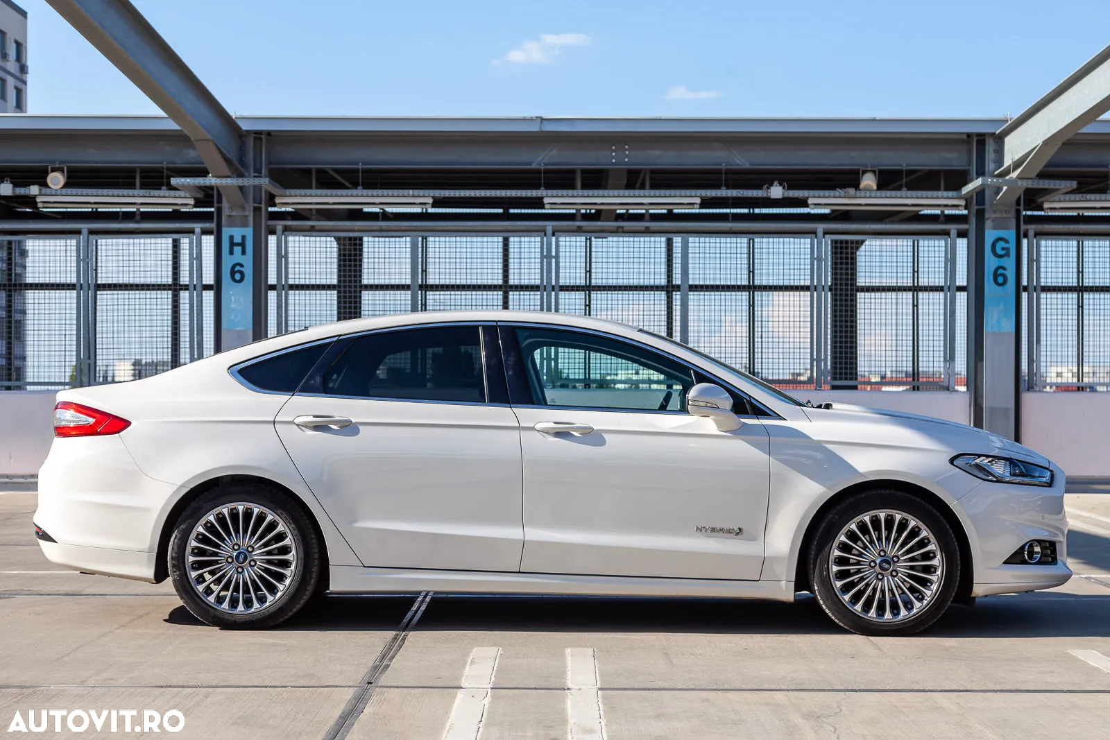 Ford Mondeo 2.0 Hybrid - 8