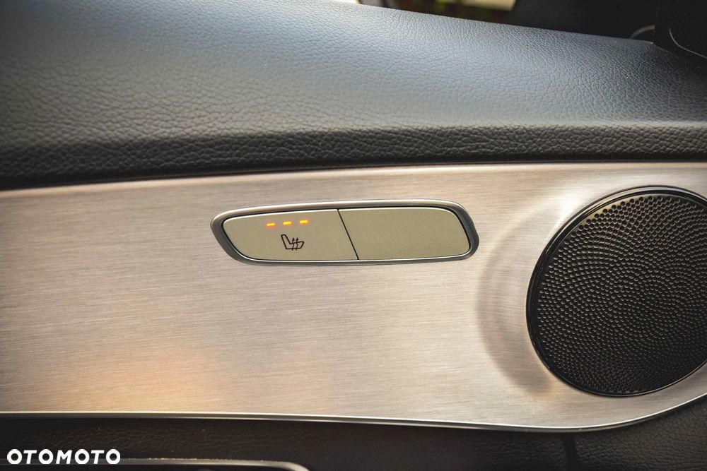 Mercedes-Benz Klasa C 180 9G-TRONIC - 36