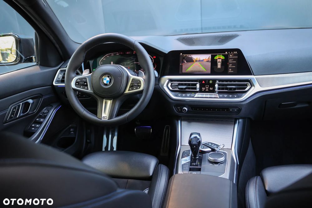 BMW Seria 3 320d Edition M Sport Shadow - 25