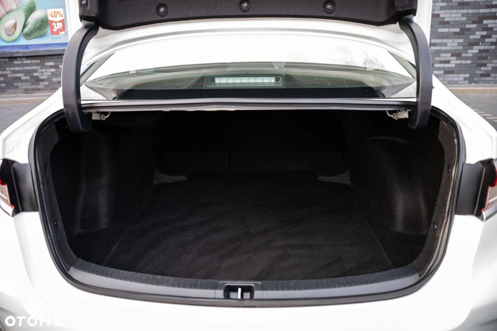 Toyota Corolla 1.6 Comfort - 19