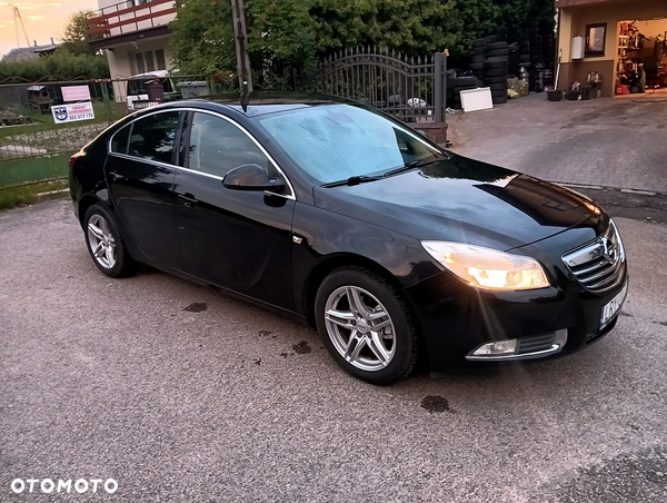 Opel Insignia 1.8 Design Edition