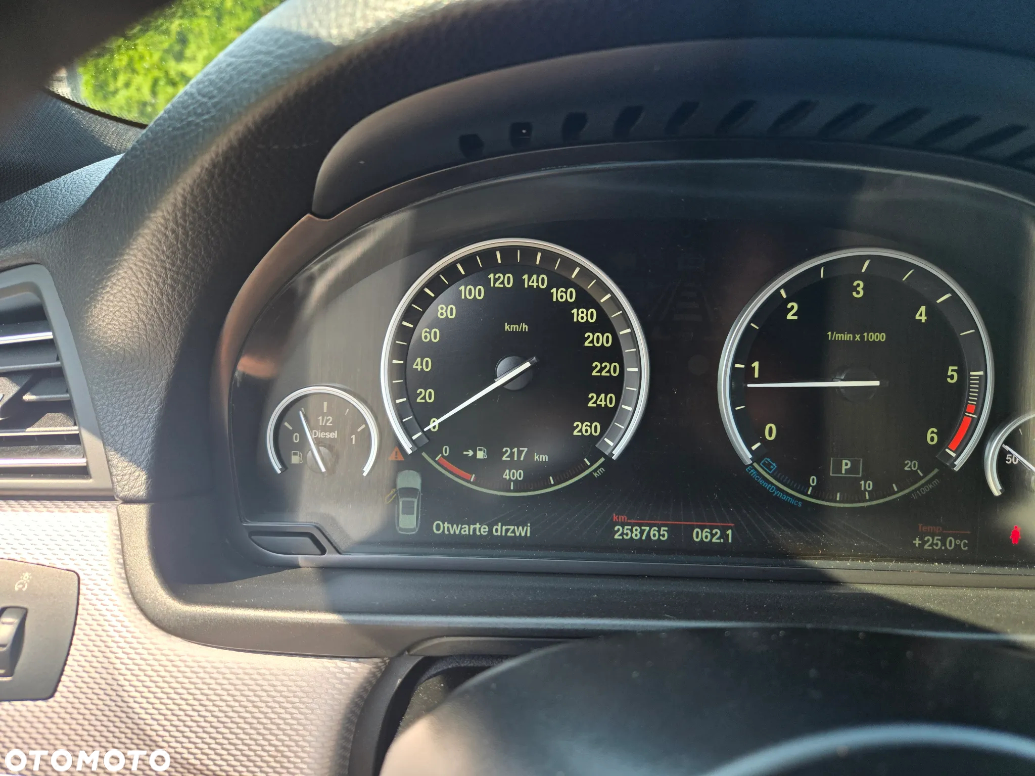 BMW Seria 5 525d xDrive - 8