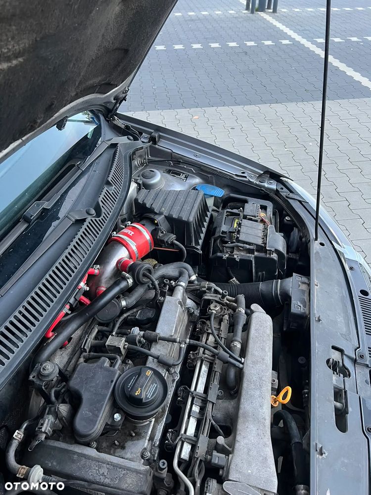 Volkswagen Polo 1.8T GTI - 36