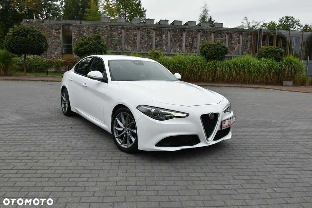 Alfa Romeo Giulia - 26