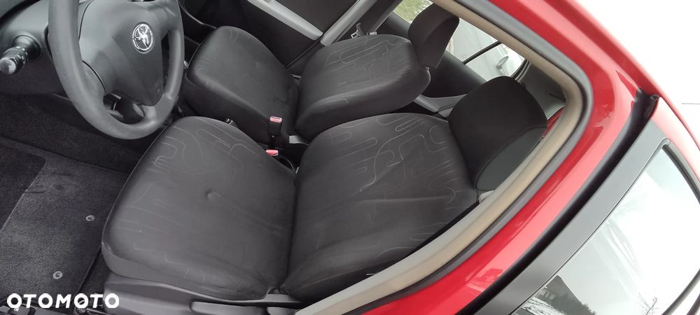 Toyota Yaris 1.33 VVT-i Life - 23