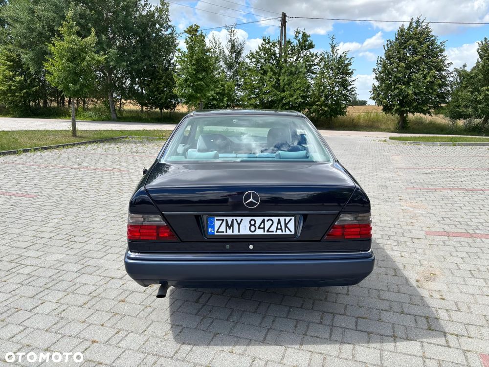 Mercedes-Benz Klasa E - 4