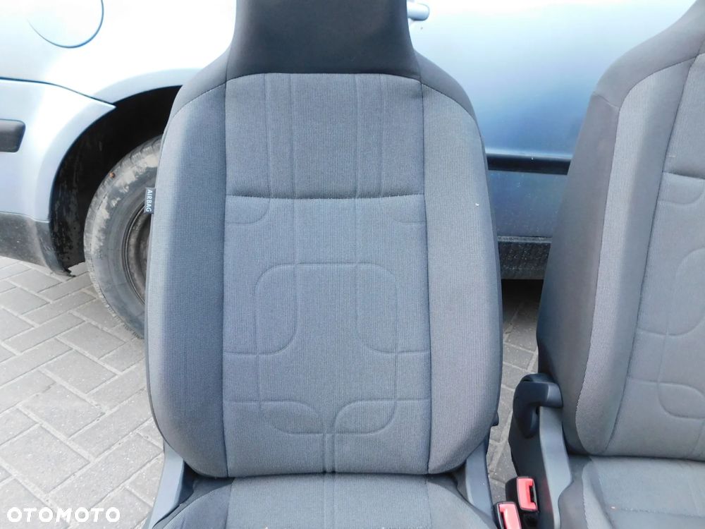 fotel prawy przód VW UP! SKODA CITIGO SEAT MII 5D - 3