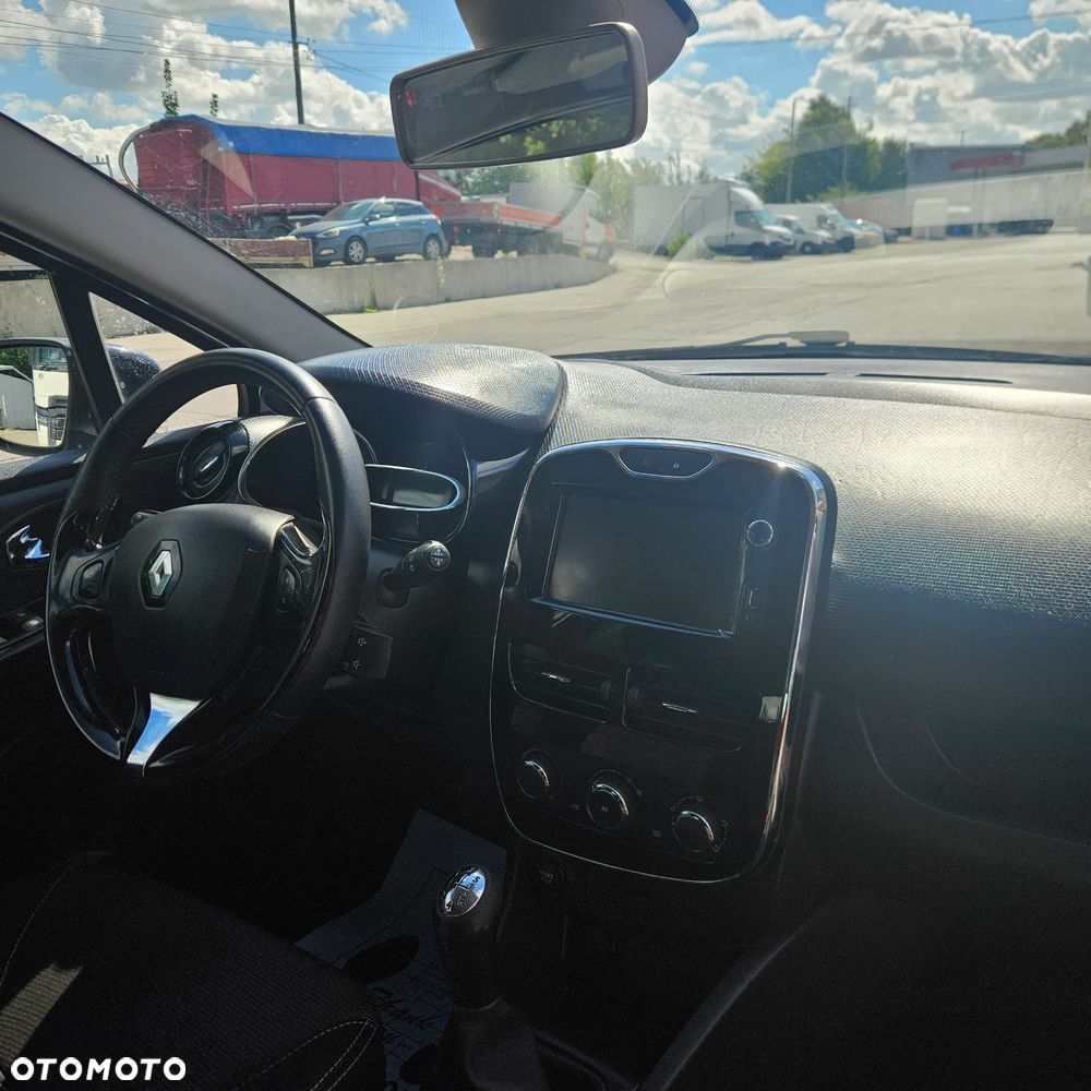 Renault Clio 1.2 16V 75 Limited - 15