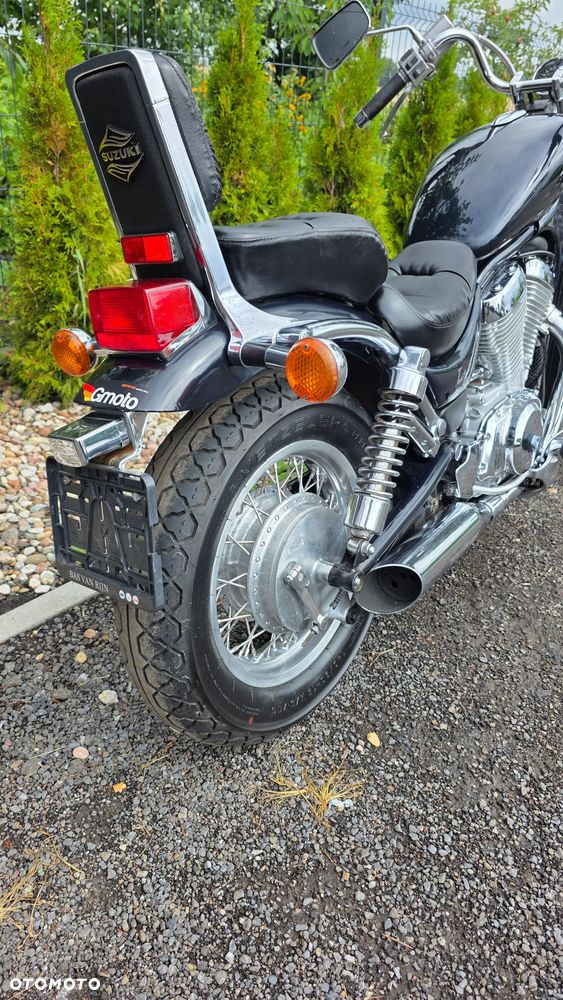 Suzuki Intruder - 9