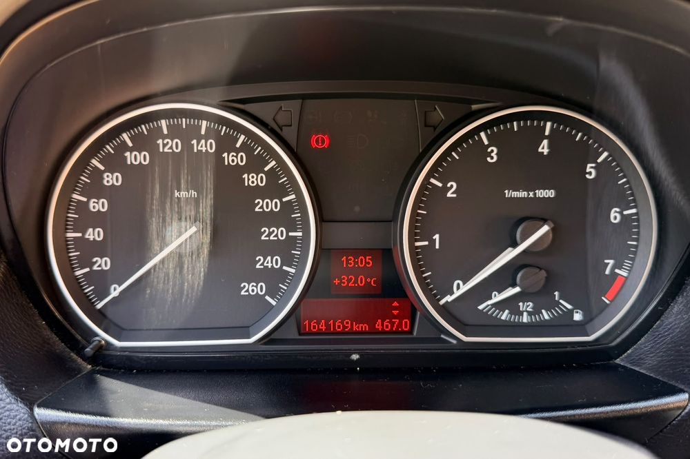 BMW Seria 1 120i Edition Sport - 16