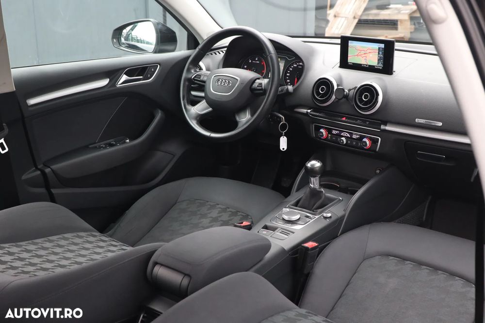 Audi A3 1.6 TDI ack (clean diesel) S line Sportpaket - 18