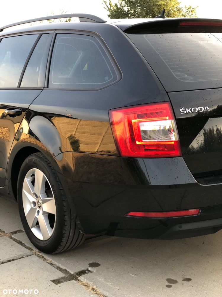 Skoda Octavia 2.0 TDI SCR Ambition DSG - 17