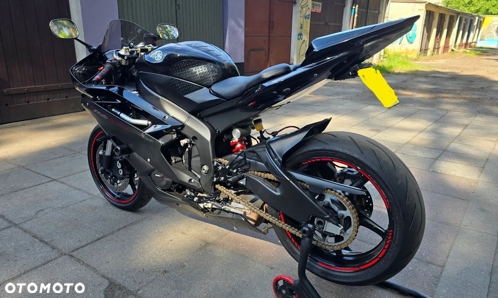 Yamaha R6 - 4