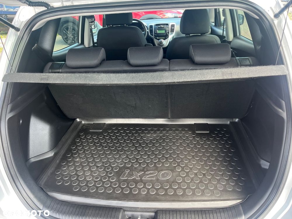 Hyundai ix20 1.6 Premium - 13
