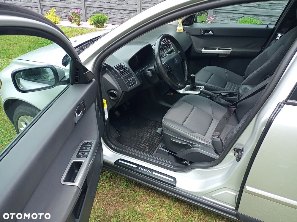 Volvo S40 1.8 - 12