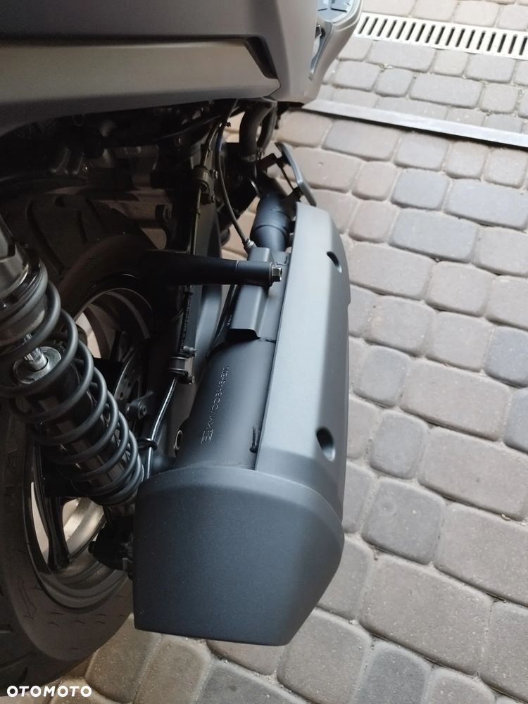 Kymco Downtown - 9