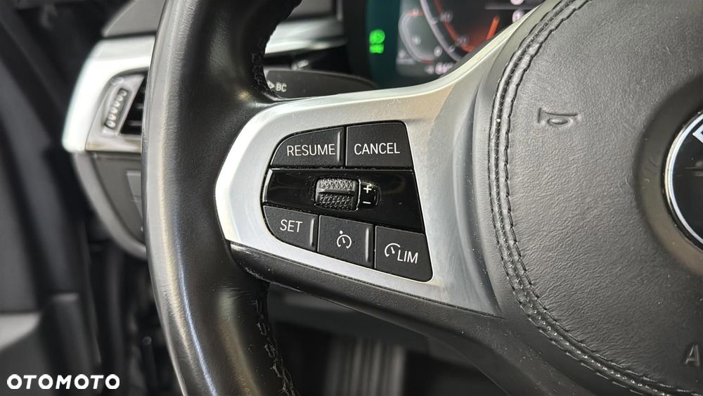 BMW Seria 5 520d mHEV - 27
