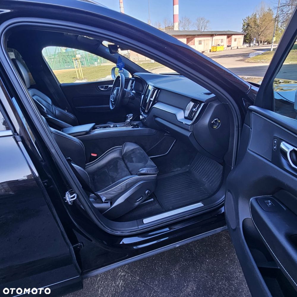 Volvo XC 60 D4 AWD R-Design - 10