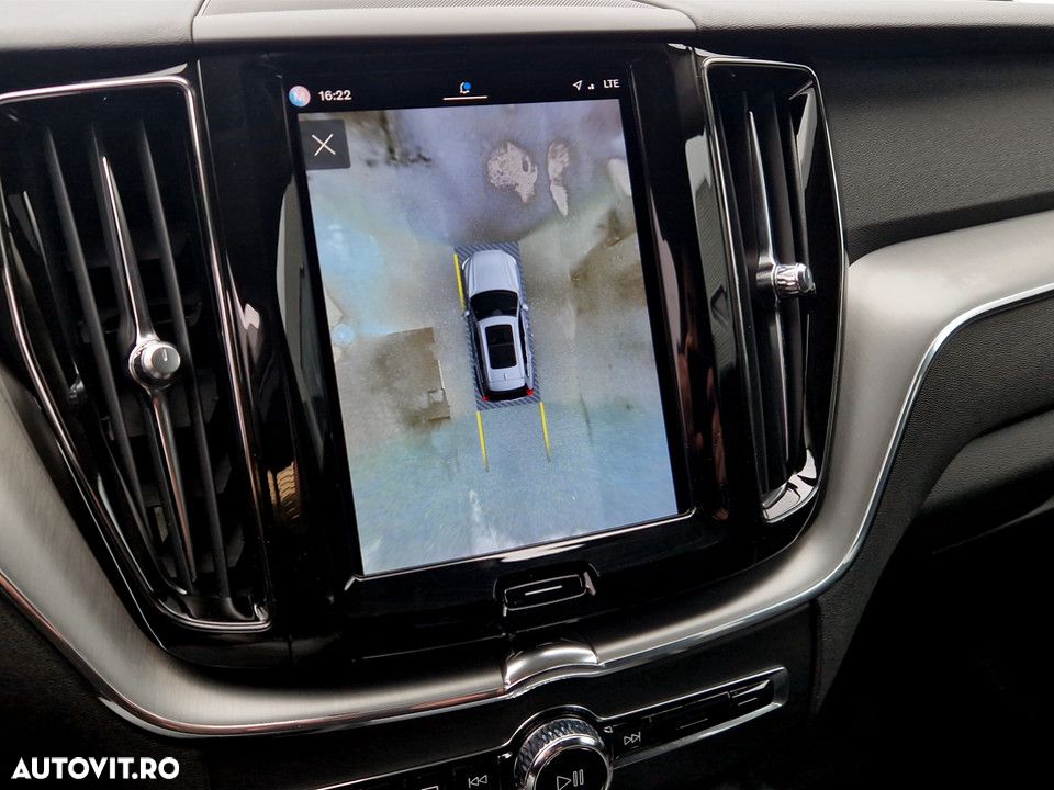 Volvo XC 60 B4 MHEV Momentum - 23