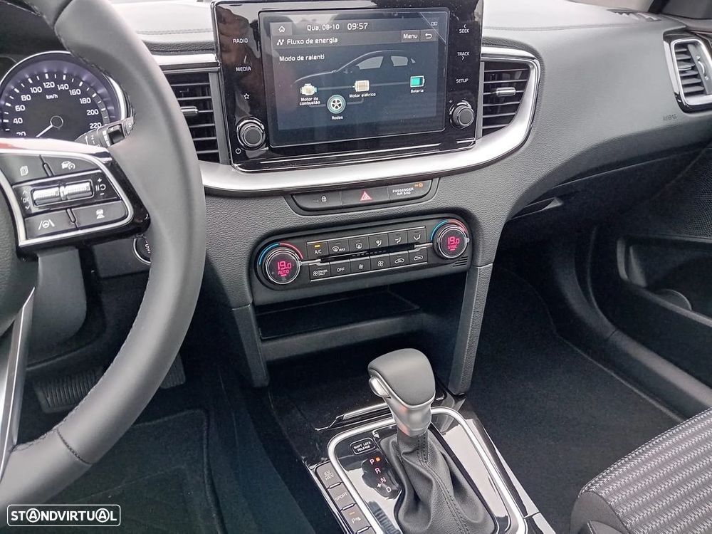 Kia XCeed 1.6 GDi PHEV Drive - 13
