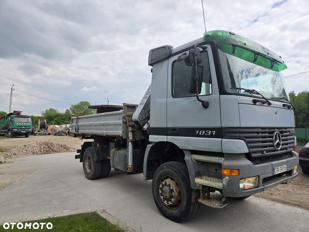Mercedes-Benz ACTROS - 3