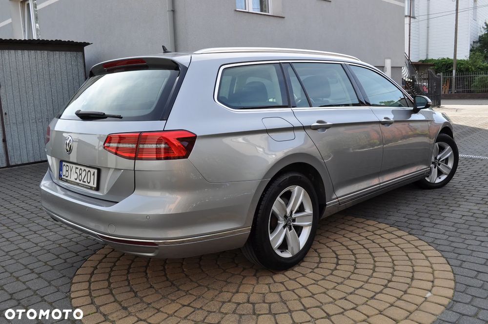 Volkswagen Passat Variant 2.0 TDI SCR DSG Highline - 9
