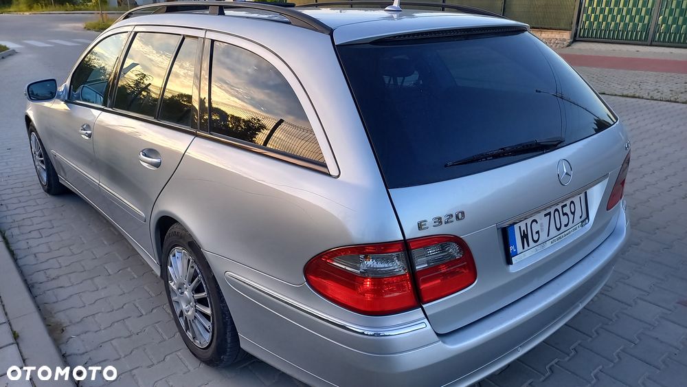 Mercedes-Benz Klasa E 320 CDI 7G-TRONIC Avantgarde DPF - 7