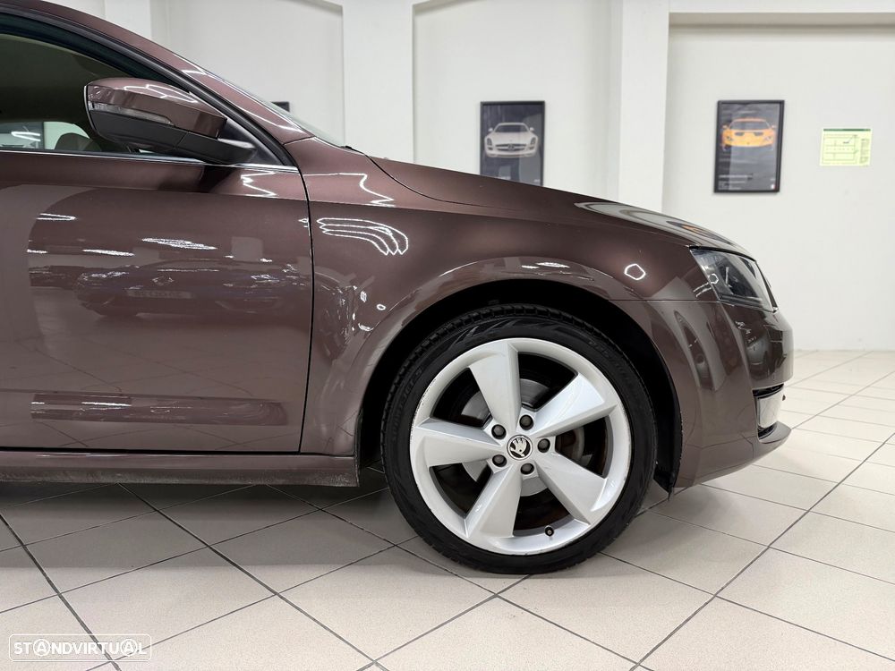 Skoda Octavia 1.6 TDI Sportline - 3