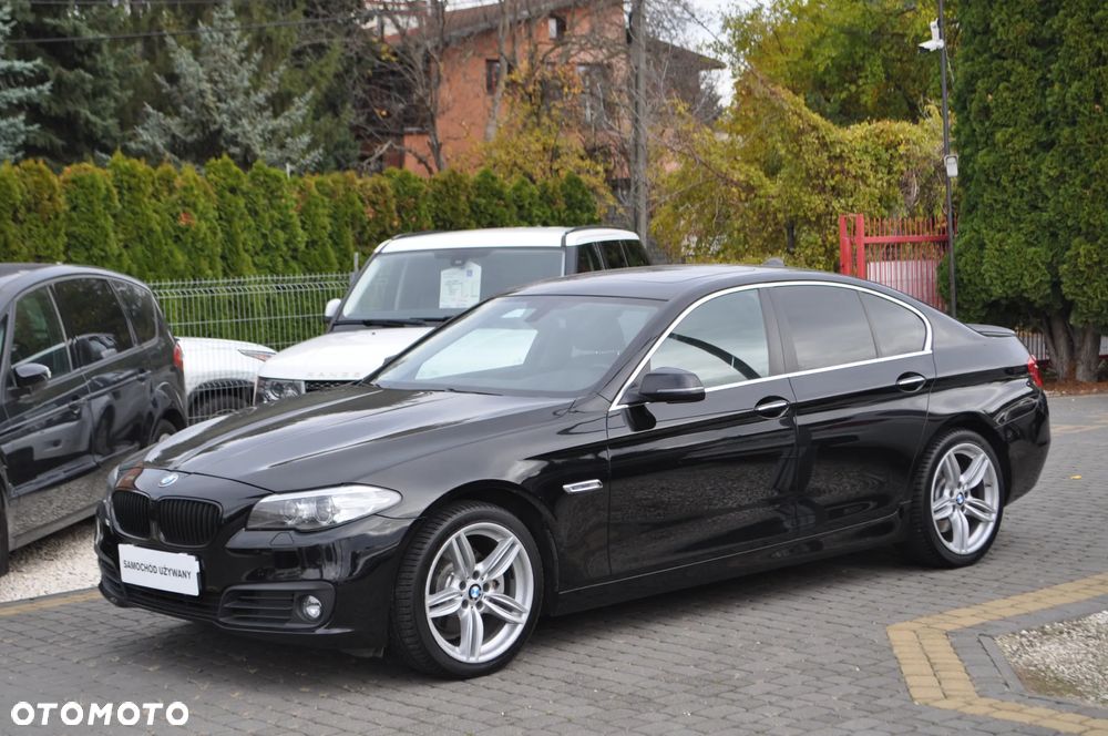 BMW Seria 5 528i xDrive Sport-Aut Modern Line - 1