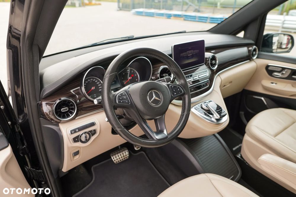 Mercedes-Benz Klasa V 300 d 4-Matic Avantgarde 9G-Tronic (długi) - 23