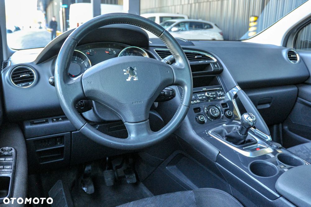 Peugeot 3008 1.6 Premium - 9