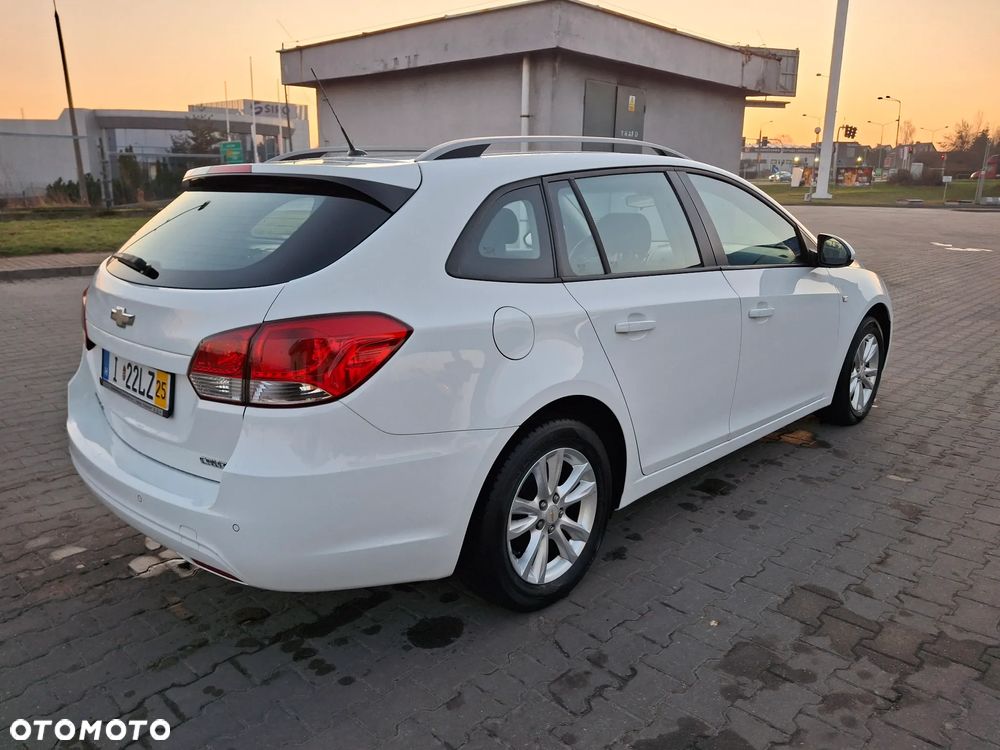 Chevrolet Cruze 1.6 LT - 9