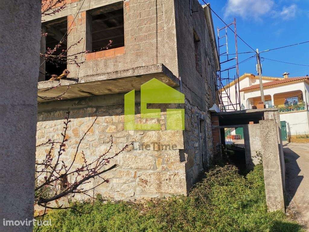 Moradia em Construção - Grande imagem: 2/16