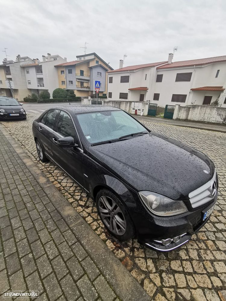 Mercedes-Benz C 220 CDI DPF (BlueEFFICIENCY) Avantgarde - 4