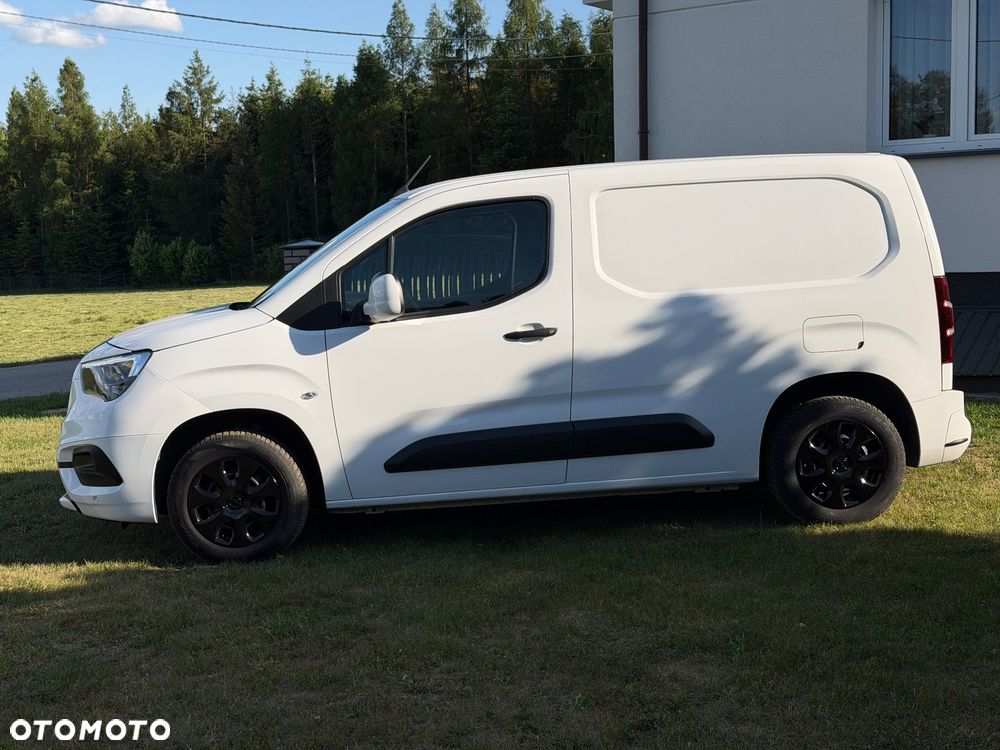 Opel Combo 1.5 CDTI Essentia S&S - 6