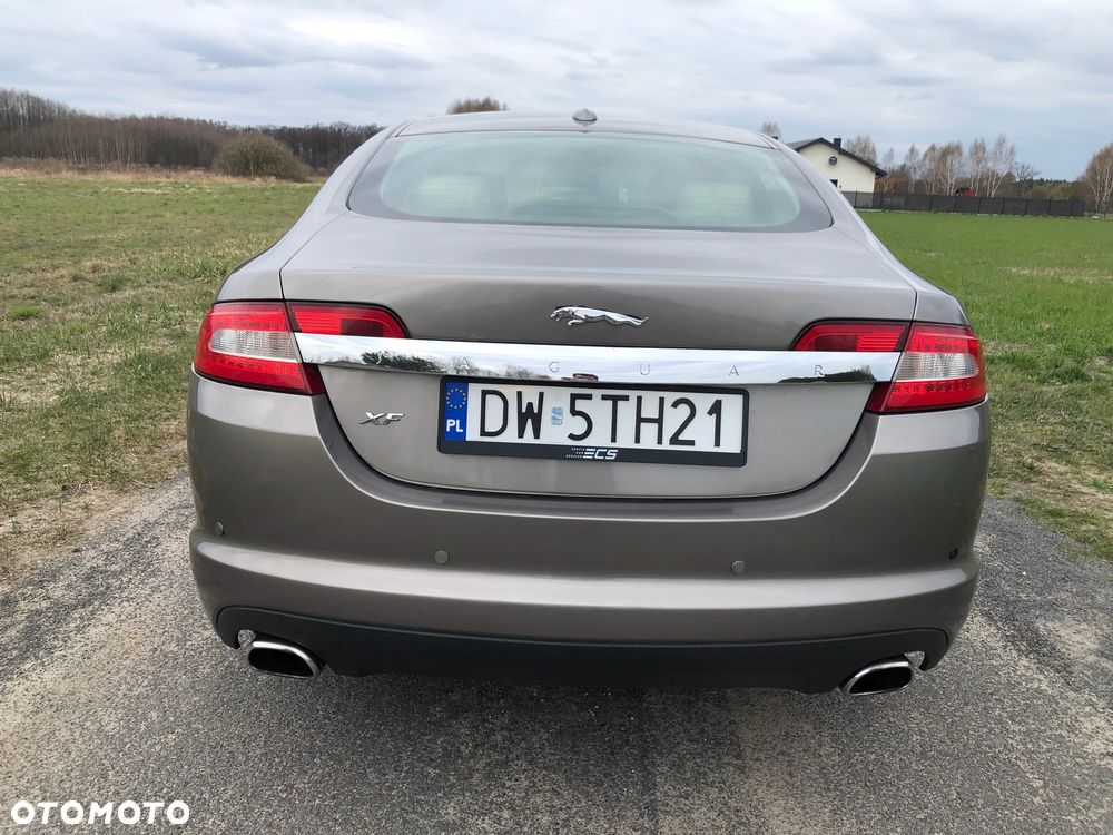 Jaguar XF - 4