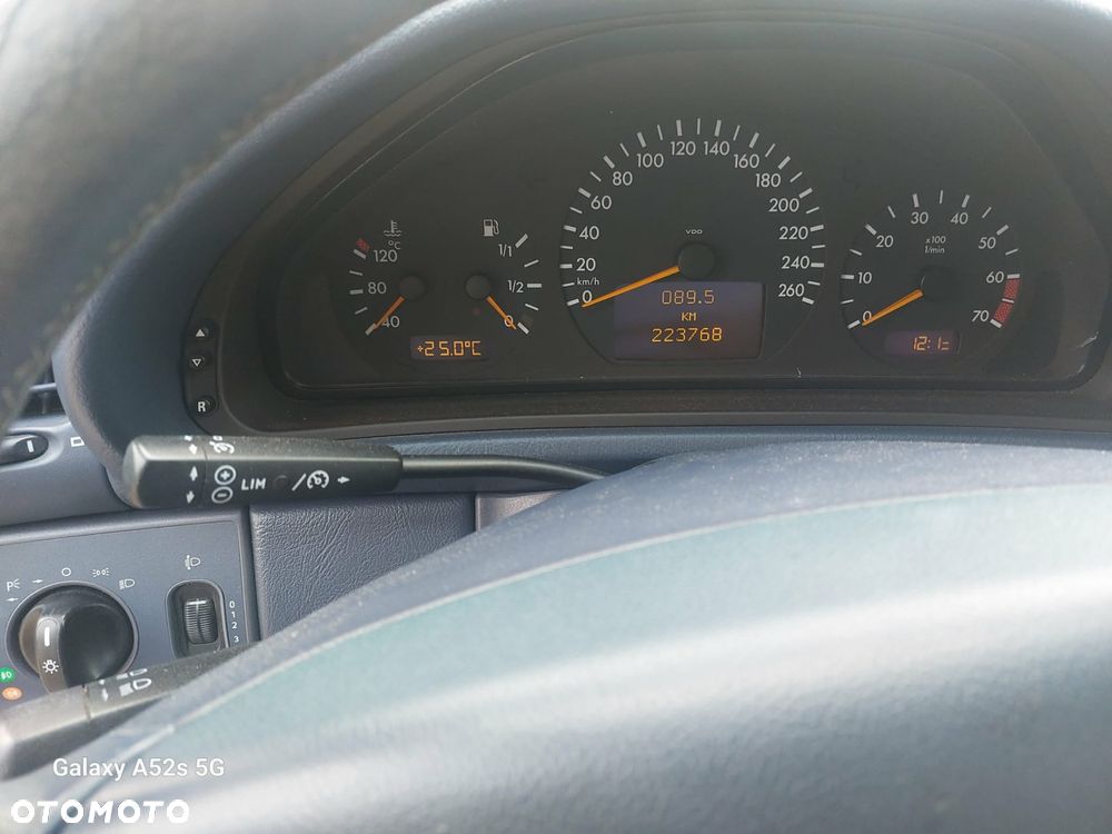 Mercedes-Benz Inny - 3