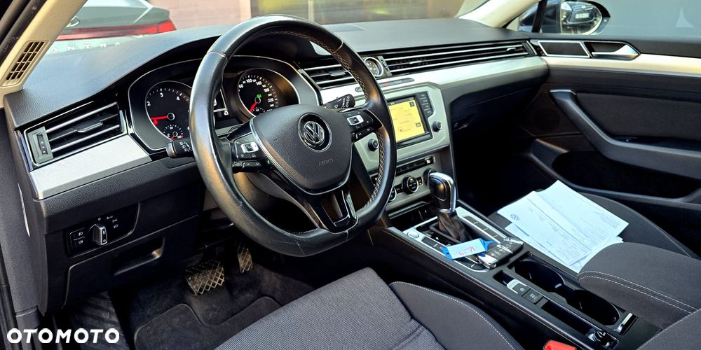 Volkswagen Passat 1.6 TDI (BlueMotion Technology) DSG Comfortline - 29