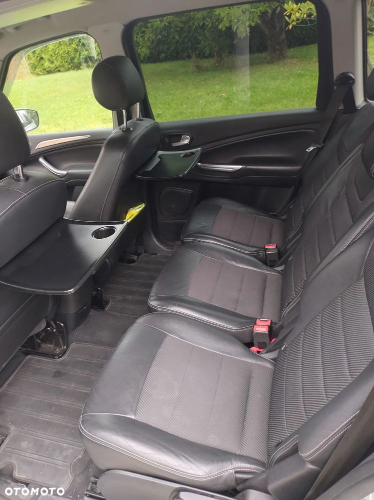 Ford Galaxy - 21