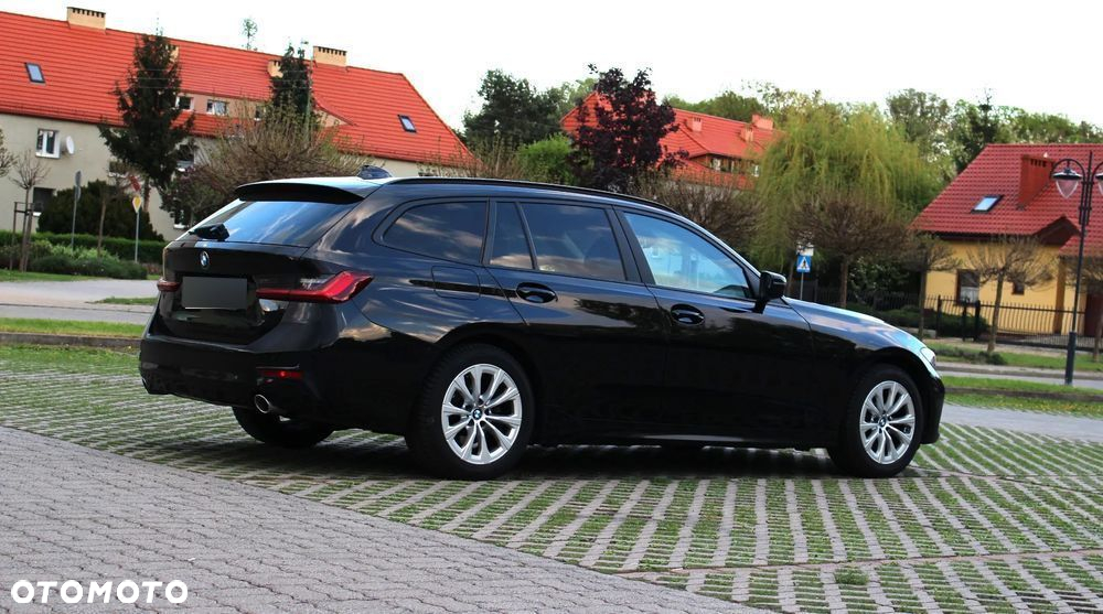BMW Seria 3 318d Touring Advantage - 5