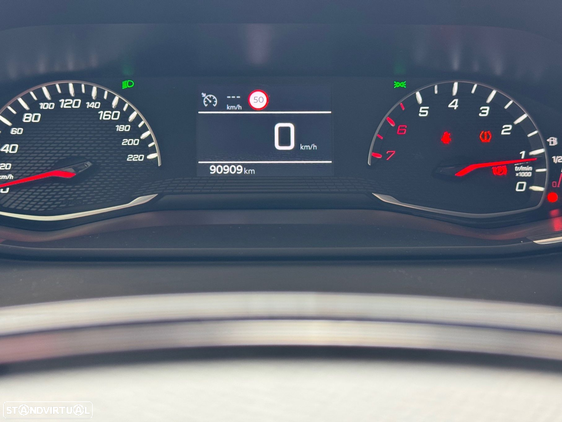 Peugeot 2008 BlueHDi 110 Allure - 20